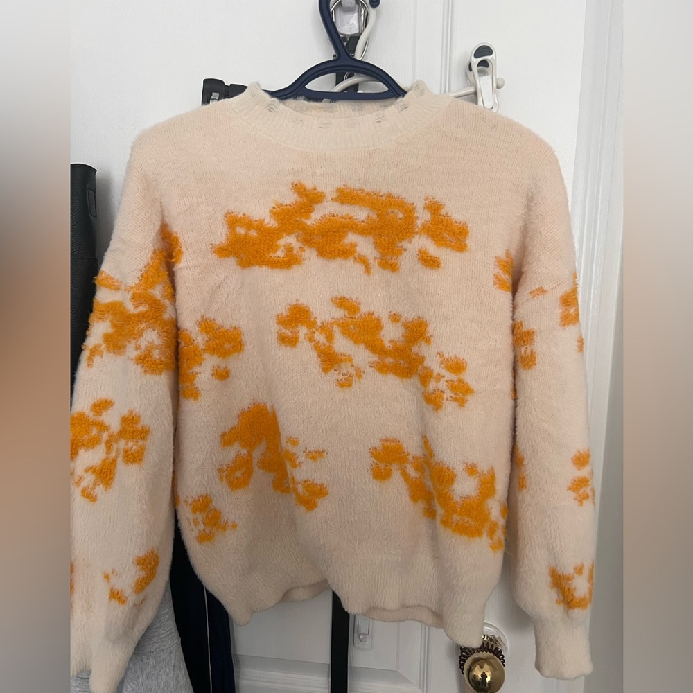 Sweater - Picture 2 of 4